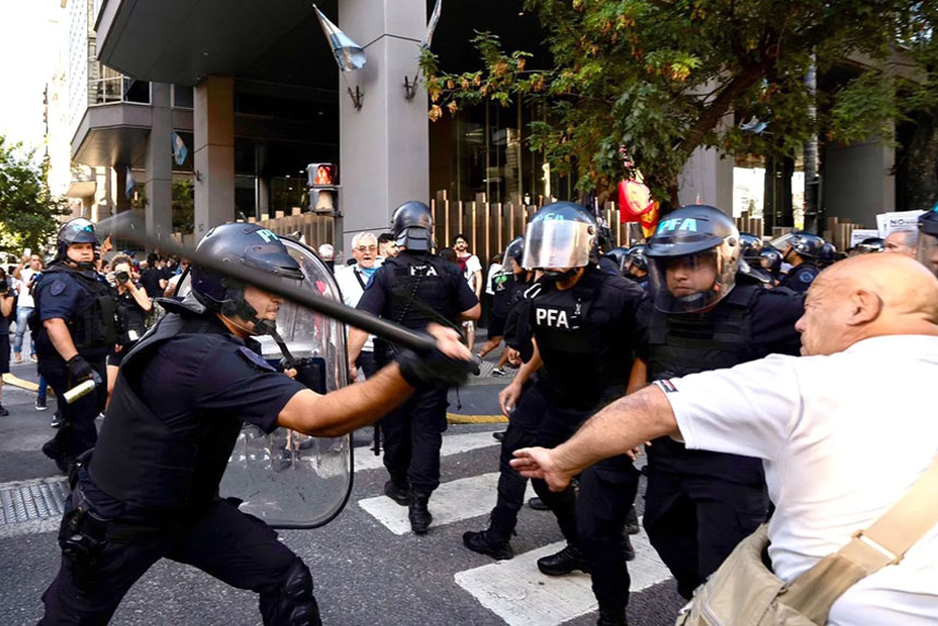 Represión y criminalización de la protesta: el plan sistemático de Milei para 2025