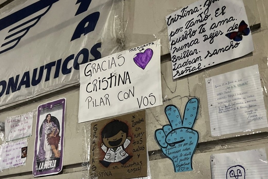 CFK: prisión domiciliaria y el intento de humillación con la tobillera electrónica