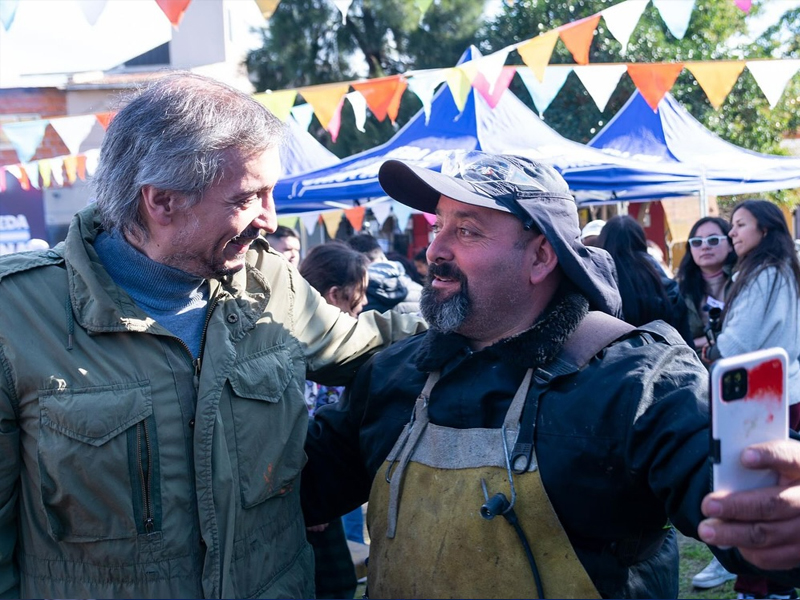 Máximo imposta unidad pero sale a provocar a los intendentes que no se le someten
