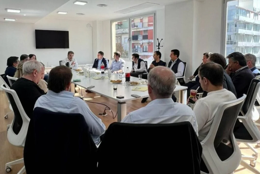 Ritondo blanqueó problemas en la rosca con LLA