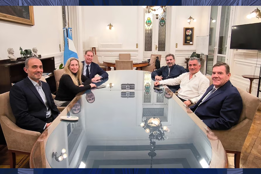 Tras meses de silencio, hubo reunión entre Cristina y Axel