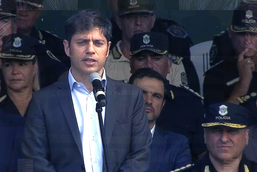 Kicillof desplaza a 24 policías bonaerenses por operar para candidato libertario en plena campaña