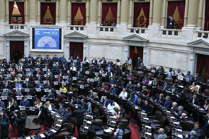 Diputados sacude al gobierno