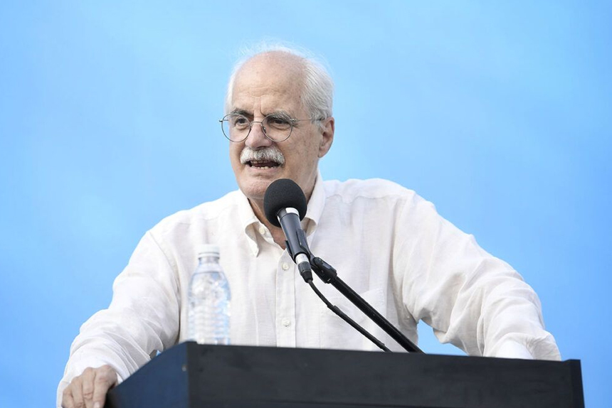 Cierre de campaña: Kicillof dijo que LLA tienen como jefe de campaña a Trump