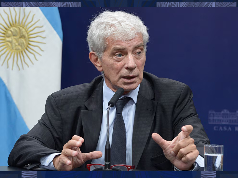 Continúa la sangría ministerial: ahora Cúneo Libarona