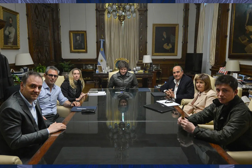 El resultado electoral pone paños fríos a la toma de poder de Santiago Caputo