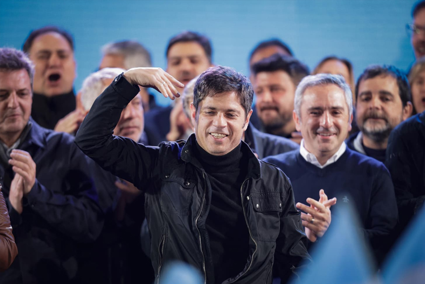 Kicillof cierra filas con sus intendentes y Cristina a la carta
