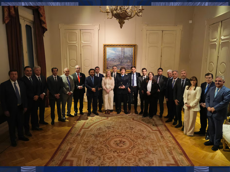 Milei con gobernadores menos 4