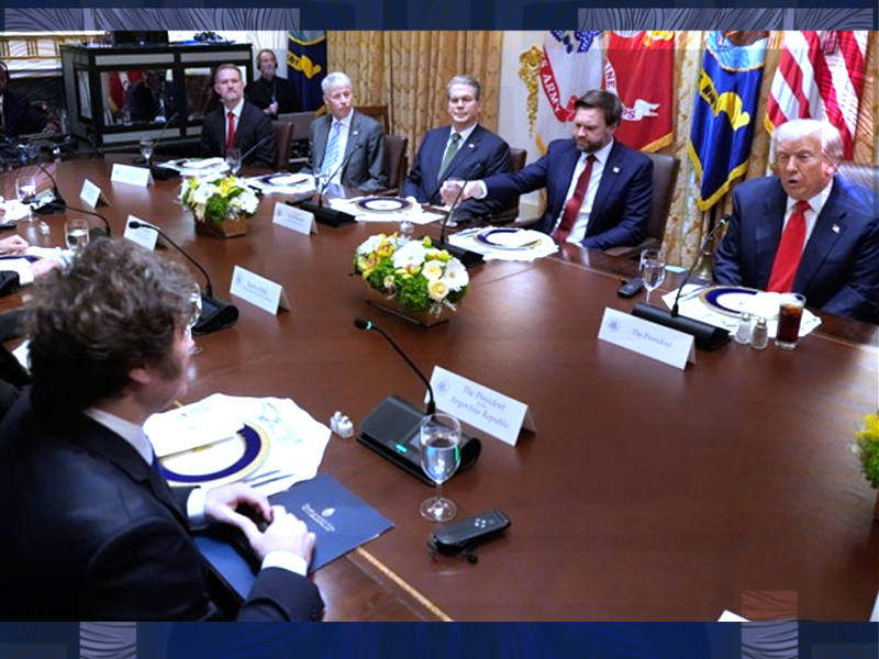 Nos manejan desde Estados Unidos