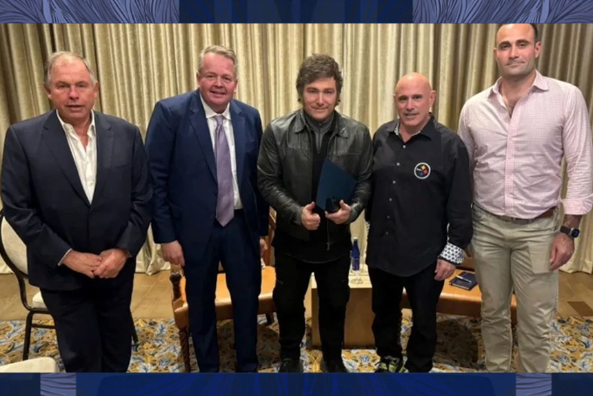 Nos manejan desde Estados Unidos