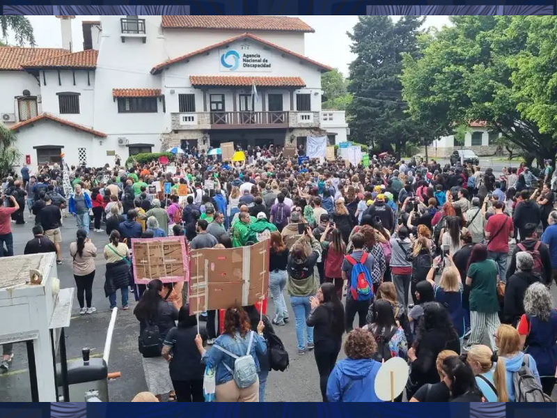 Protesta desesperada en la ANDIS por el ajuste en discapacidad