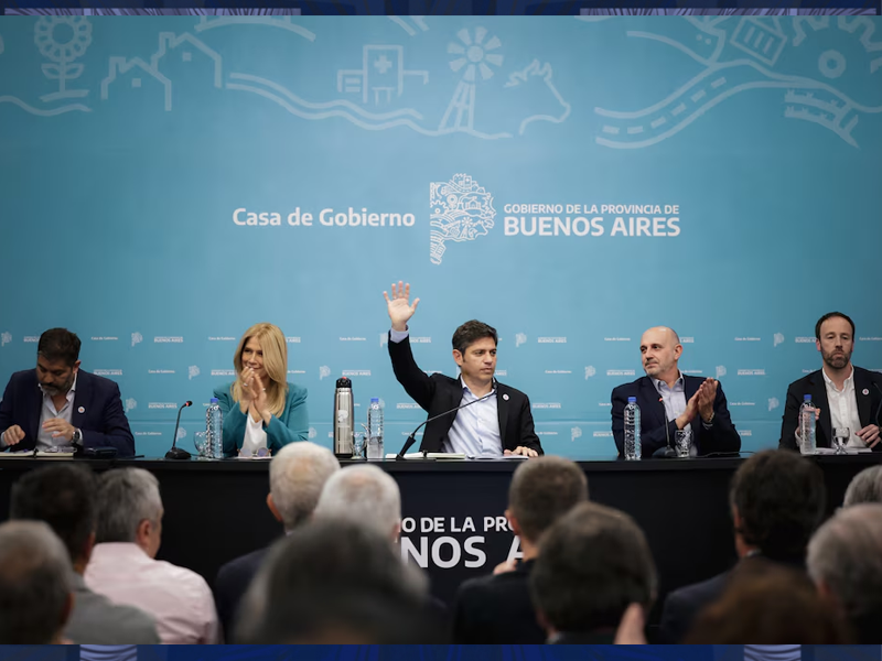 Kicillof acelera el debate por el Presupuesto ante el acecho legislativo de La Cámpora