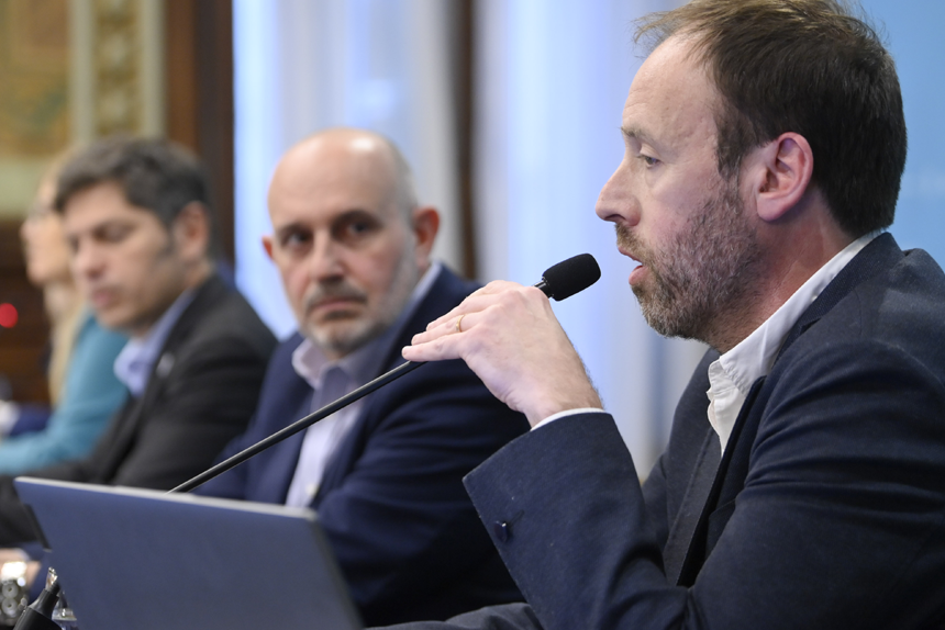 Kicillof acelera el debate por el Presupuesto ante el acecho legislativo de La Cámpora