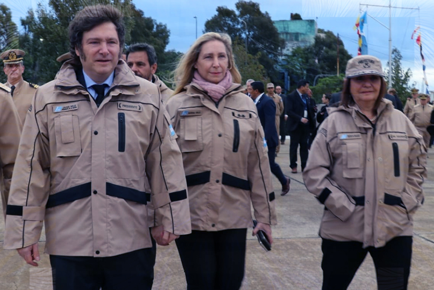 Milei designa a Patricia Bullrich como jefa de LLA en el Senado