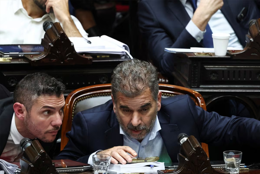 Libertarios y macristas enfrentados en PBA