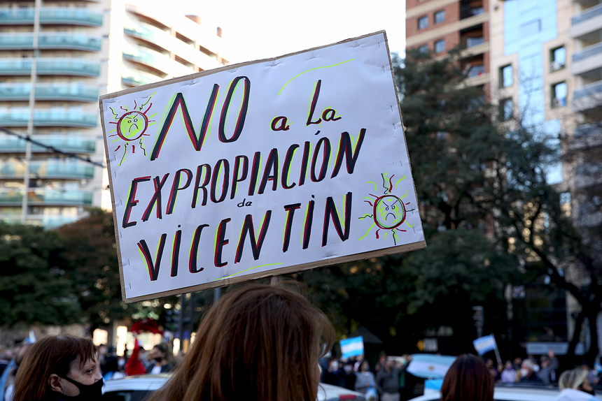 Causa Vicentín: Lucas Llach y González Fraga embargados por fraude con el Banco Nación