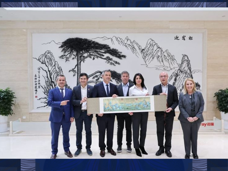 Las contradicciones detrás del viaje libertario a China