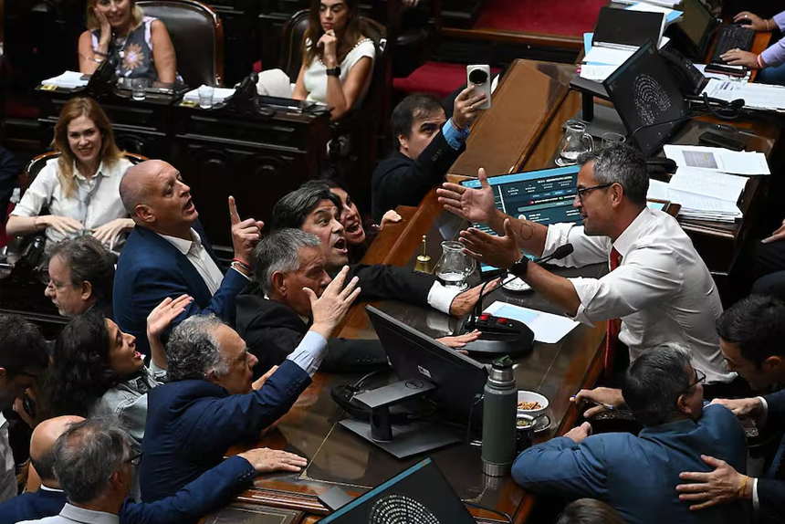 El Gobierno prepara una ofensiva de 50 reformas para 2026