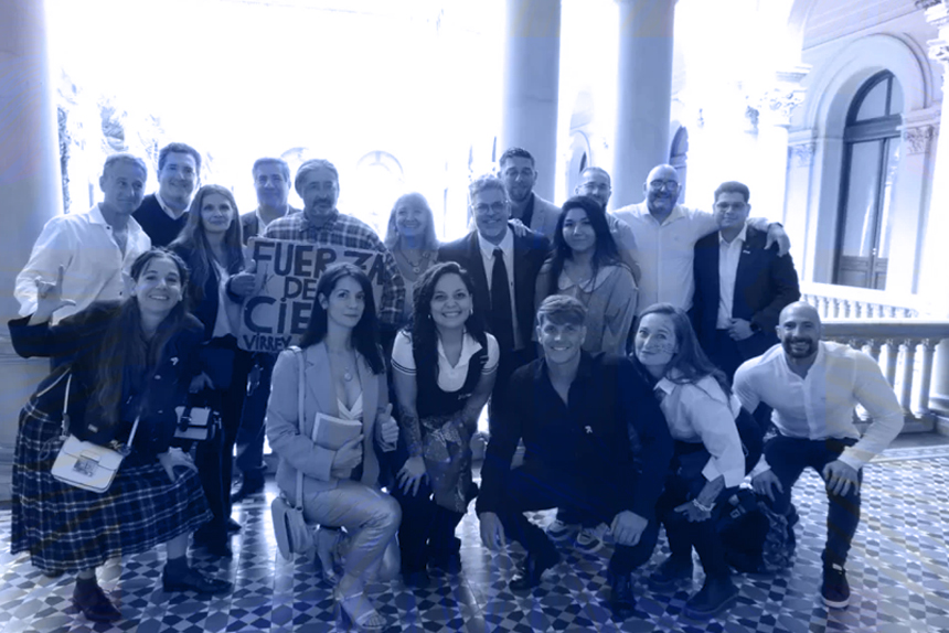 La “batalla cultural” coordinada: Milei y su ejército de influencers