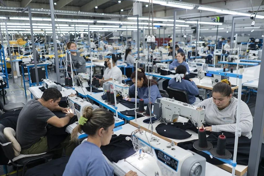 El gobierno promulgó la nueva ley de reforma laboral