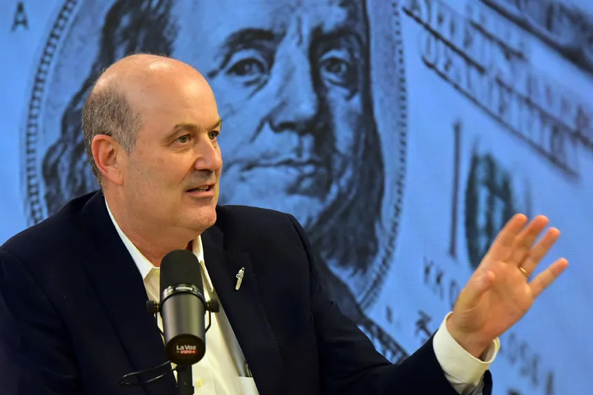 El patrimonio de Sturzenegger creció casi 1000 millones de pesos y mantiene millones de dólares en el exterior