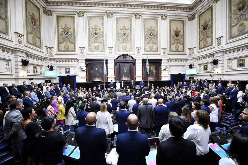 Kicillof inauguró las sesiones con duras críticas a Milei