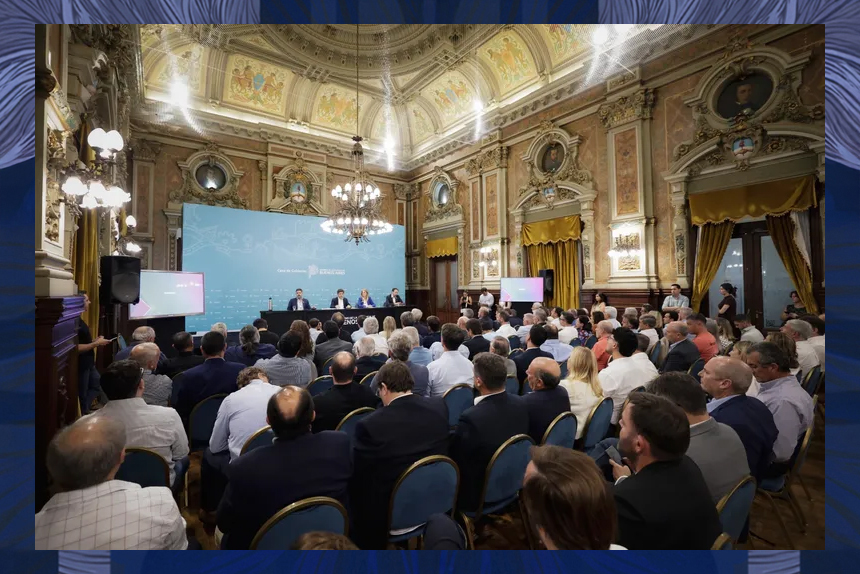 Kicillof juntó a 60 intendentes para plantear la emergencia económica de la provincia