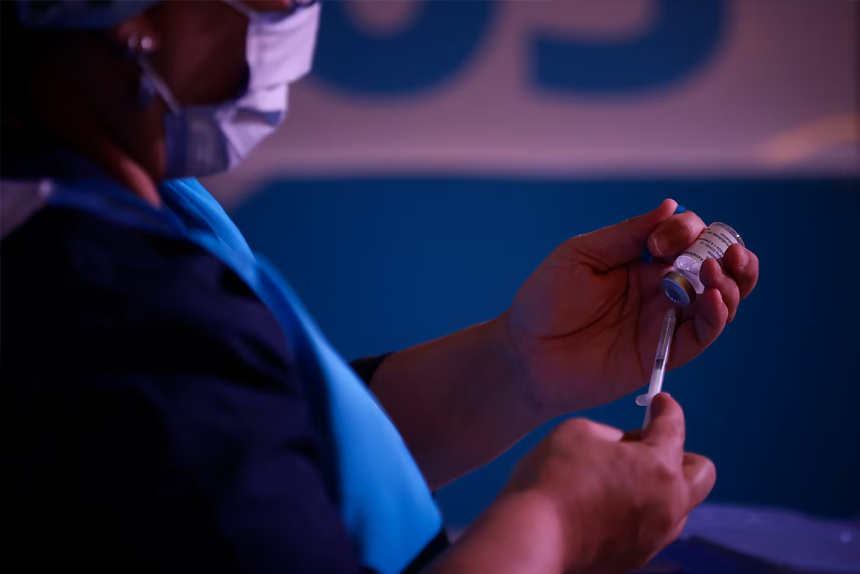 Soberanía sanitaria o aislamiento global: el gobierno oficializa el retiro de Argentina de la OMS