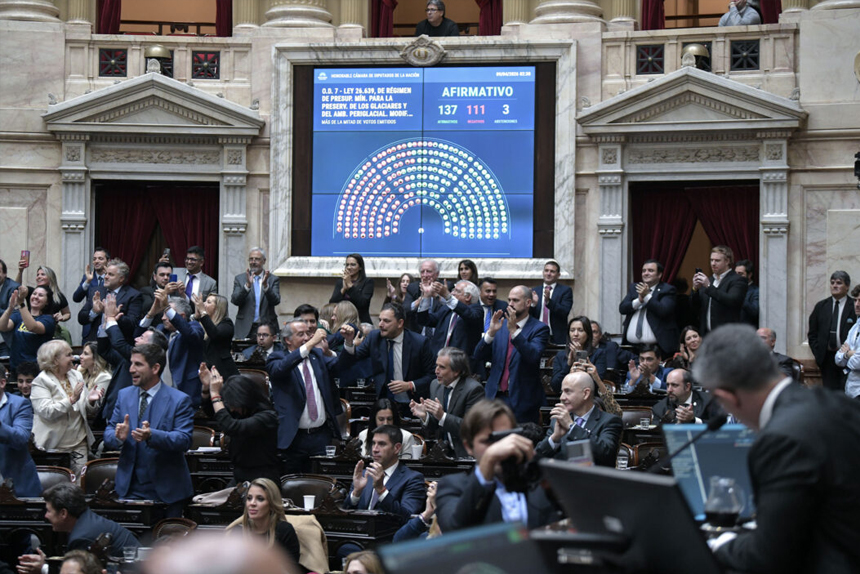 El oficialismo logró sancionar la flexibilización de la Ley de Glaciares