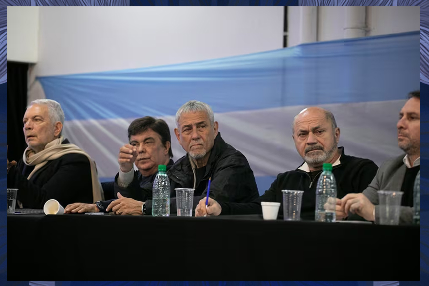 Ferraresi renuncia al municipio y sale a caminar la provincia