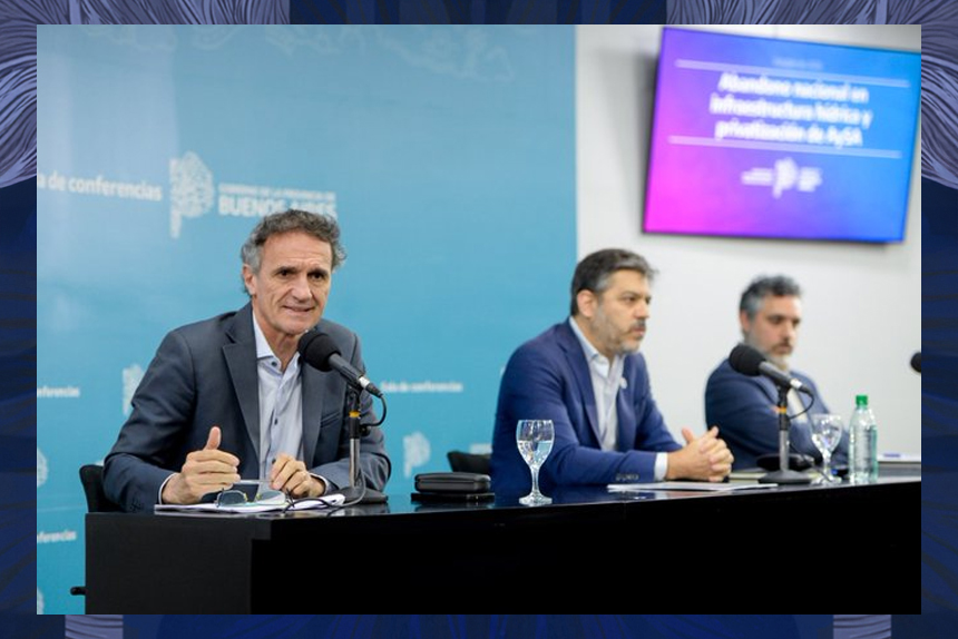 Kicillof denuncia penalmente a Milei y Caputo por los fondos que debían frenar las inundaciones